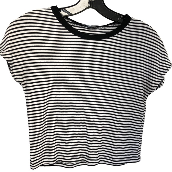 Zara Stripped Crop Black and White SZ M - Picture 2 of 3